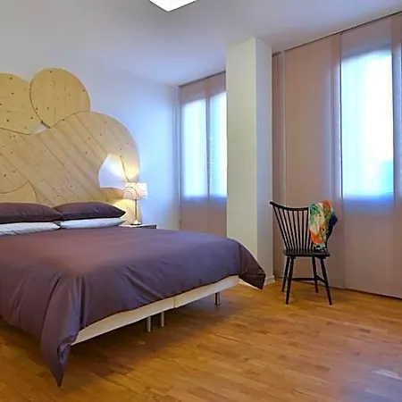 Angelina Urban 3*